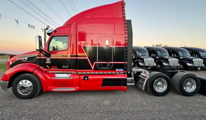 
								Used 2019 Peterbilt 579 Sleeper in Von Ormy, Texas full									