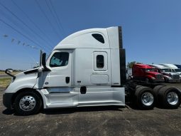 Used 2019 Freightliner Cascadia 126 Sleeper in Von Ormy, Texas