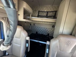 Used 2017 Kenworth T680 Sleeper in Alamo, Texas