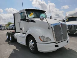 Used 2016 Kenworth T680 Day Cab in Alamo, Texas