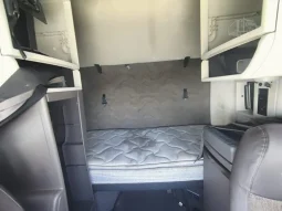 Used 2016 Volvo VNL64T670 Sleeper in Alamo, Texas