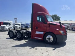 Used 2019 Freightliner CASCADIA 116 Day Cab in Fontana, California