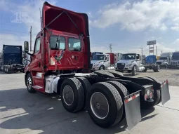 Used 2019 Freightliner CASCADIA 116 Day Cab in Fontana, California