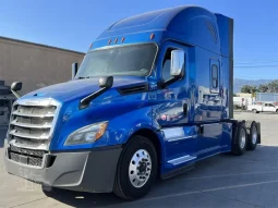 Used 2019 Freightliner Cascadia 126 Sleeper in Fontana, California