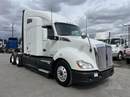 Used 2019 Kenworth T680 Sleeper in Fontana, California