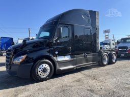 Used 2020 Freightliner Cascadia 126 Sleeper in Fontana, California