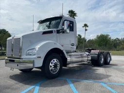 New 2025 Kenworth T880 Day Cab in Naples, Florida