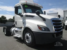 Used 2019 Freightliner Cascadia 113 Day Cab in Fontana, California