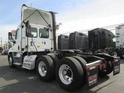 Used 2018 Freightliner Cascadia 125 Day Cab in Fontana, California