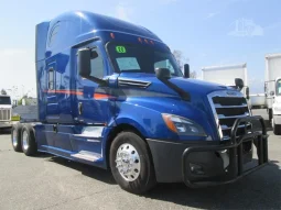 Used 2020 Freightliner Cascadia 126 Sleeper in Fontana, California