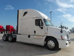 Used 2015 Freightliner Cascadia 125 Sleeper in Pharr, Texas