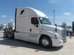 Used 2014 Freightliner Cascadia 125 Sleeper in Pharr, Texas