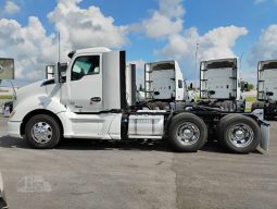 Used 2016 Kenworth T680 Day Cab in Alamo, Texas