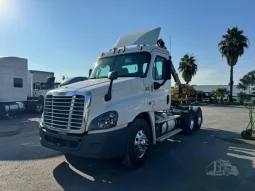 Used 2016 Freightliner Cascadia 125 Day Cab in Alamo, Texas