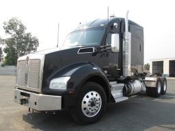 Used 2021 Kenworth T880 Sleeper in Fontana, California