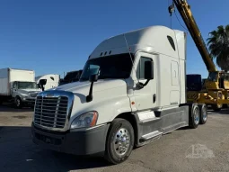 Used 2016 Freightliner Cascadia 125 Sleeper in Alamo, Texas