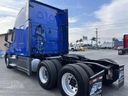 Used 2019 Freightliner Cascadia 126 Sleeper in Fontana, California