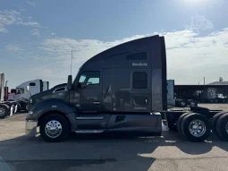 Used 2014 Kenworth T680 Sleeper in Alamo, Texas