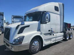 Used 2016 Volvo VNL64T670 Sleeper in Alamo, Texas