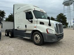 Used 2017 Freightliner Cascadia 113 Sleeper in Red Oak Texas