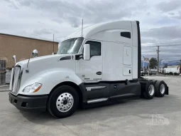 Used 2019 Kenworth T680 Sleeper in Fontana, California