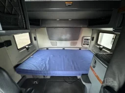 Used 2020 International LT Sleeper in Red Oak Texas