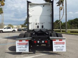 New 2024 Kenworth T680 Sleeper in LLC – Fort Pierce Florida