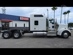 New 2025 Kenworth W900 Sleeper in LLC – Fort Pierce Florida