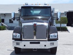 New 2025 Kenworth T880 Day Cab in Naples, Florida