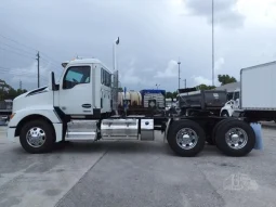 New 2025 Kenworth T680 Day Cab in Naples, Florida