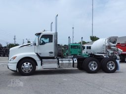 New 2025 Kenworth T680 Day Cab in Naples, Florida