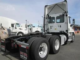 Used 2018 Freightliner Cascadia 125 Day Cab in Fontana, California