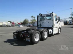 2018 Freightliner Cascadia 125 Day Cab in Fontana, California