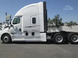 Used 2020 Freightliner Cascadia 126 Sleeper in Fontana, California