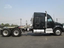 Used 2021 Kenworth T880 Sleeper in Fontana, California