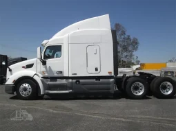 Used 2018 Peterbilt 579 Sleeper in Fontana, California