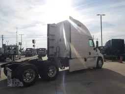 Used 2015 Freightliner Cascadia 125 Sleeper in Pharr, Texas