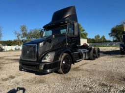 Used 2014 Volvo VNL64T300 Day Cab in Red Oak Texas