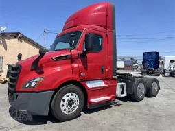 Used 2019 Freightliner CASCADIA 116 Day Cab in Fontana, California