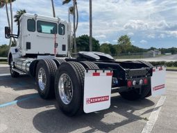 New 2025 Kenworth T880 Day Cab in Naples, Florida