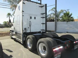 Used 2016 Freightliner Cascadia 125 Sleeper in Fontana, California