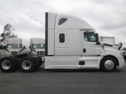 Used 2020 Freightliner Cascadia 126 Sleeper in Fontana, California