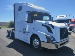 Used 2016 Volvo VNL64T670 Sleeper in Alamo, Texas