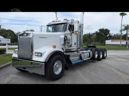 New 2025 Kenworth W900 Day Cab in LC – Fort Pierce Florida