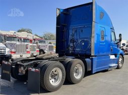 Used 2019 Freightliner Cascadia 126 Sleeper in Fontana, California