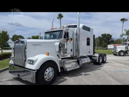 New 2025 Kenworth W900 Sleeper in LC – Fort Pierce Florida