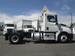 Used 2019 Freightliner Cascadia 113 Day Cab in Fontana, California