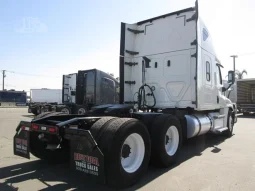 Used 2019 Freightliner Cascadia 125 Sleeper in Fontana, California