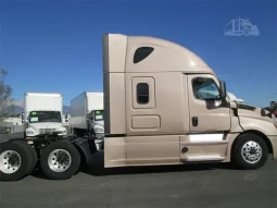 Used 2020 Freightliner Cascadia 126 Sleeper in Fontana, California