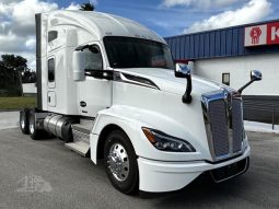 New 2024 Kenworth T680 Sleeper in Fort Lauderdale, Florida